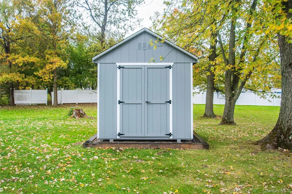 12 Provost Drive New Windsor NY 12553