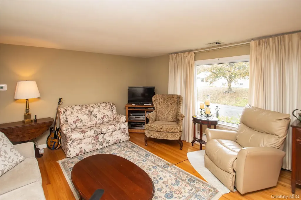 12 Provost Drive New Windsor NY 12553