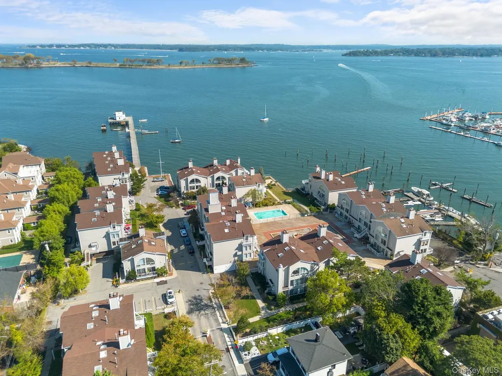 8 Deepwater Way Bronx NY 10464