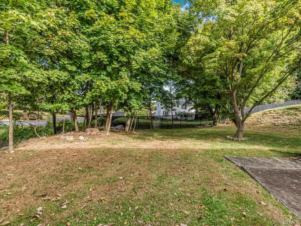 25 Midway Road White Plains NY 10607