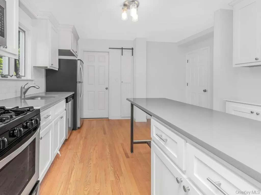 25 Midway Road White Plains NY 10607