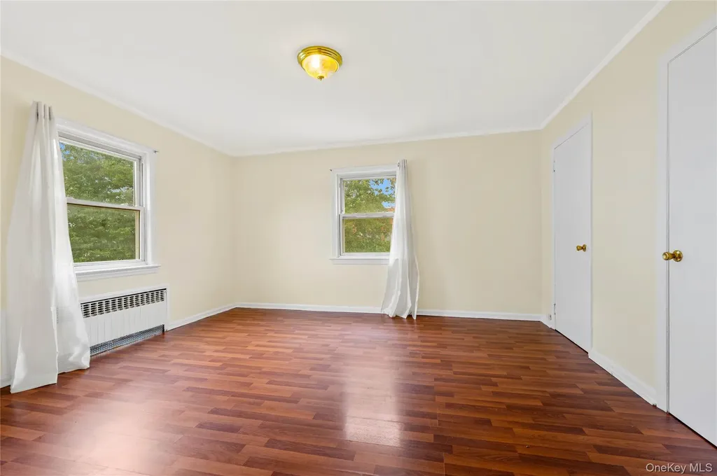 28 Elizabeth Avenue Hempstead NY 11550