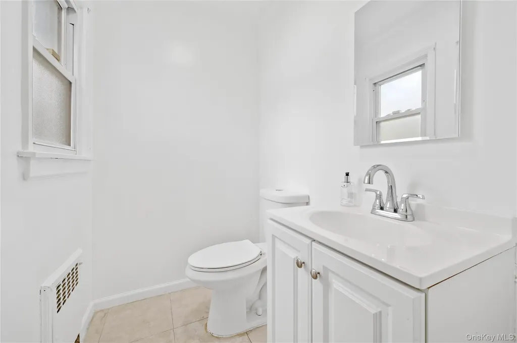 28 Elizabeth Avenue Hempstead NY 11550