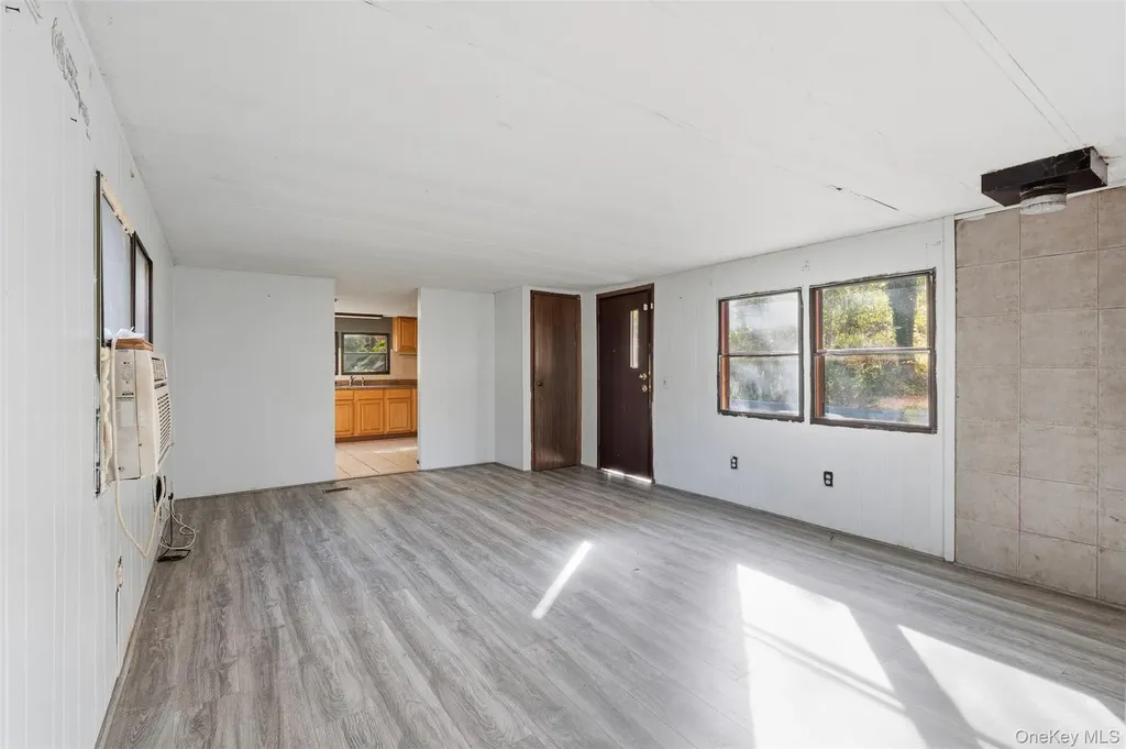 215 Old Rt-32 Highland Mills NY 10930