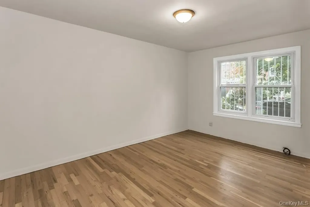 5840 206th Street Bayside NY 11364