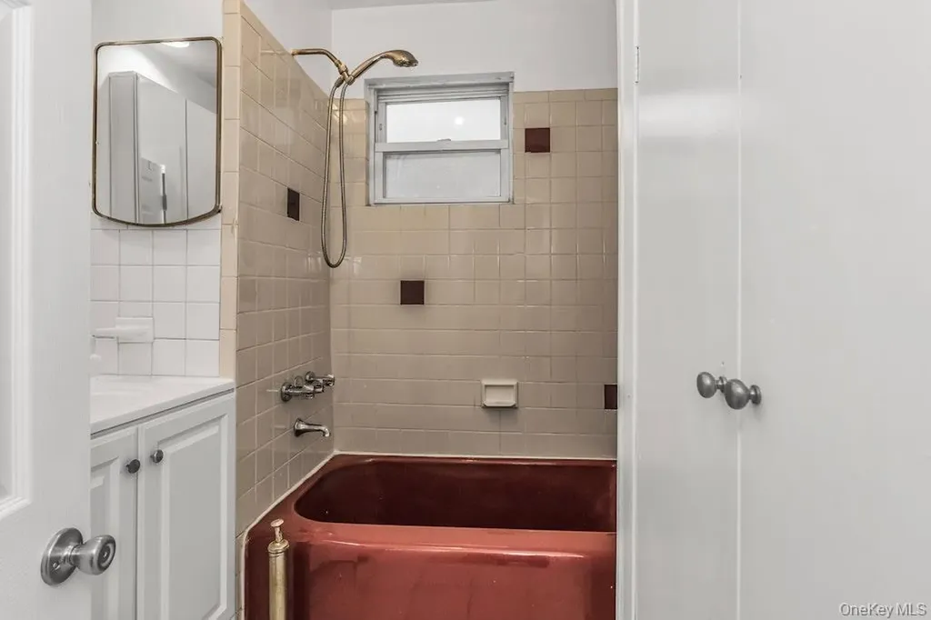 5840 206th Street Bayside NY 11364
