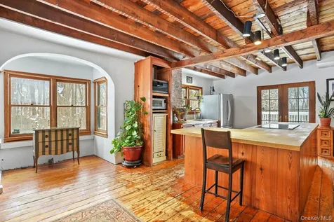 1780 Strawberry Road Mohegan Lake NY 10547