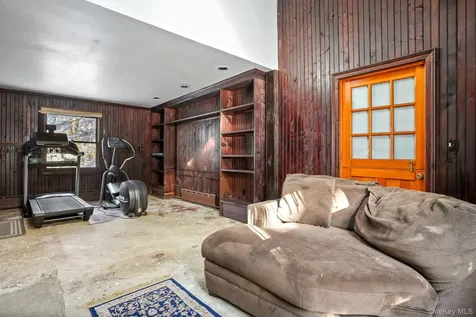 1780 Strawberry Road Mohegan Lake NY 10547