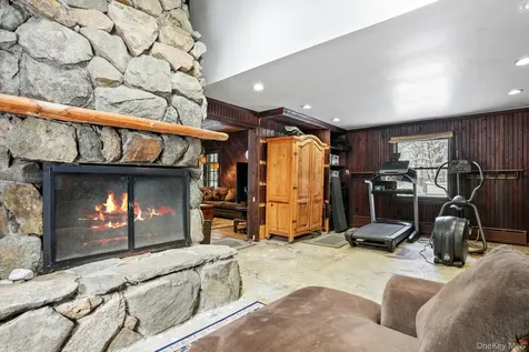 1780 Strawberry Road Mohegan Lake NY 10547