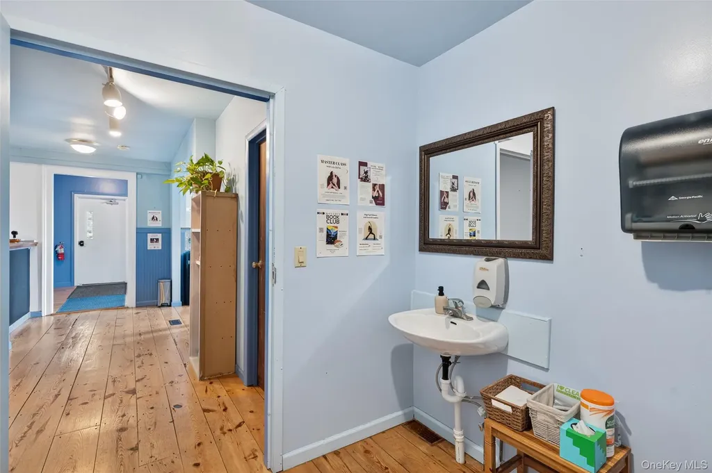 3588 Main Street Stone Ridge NY 12484
