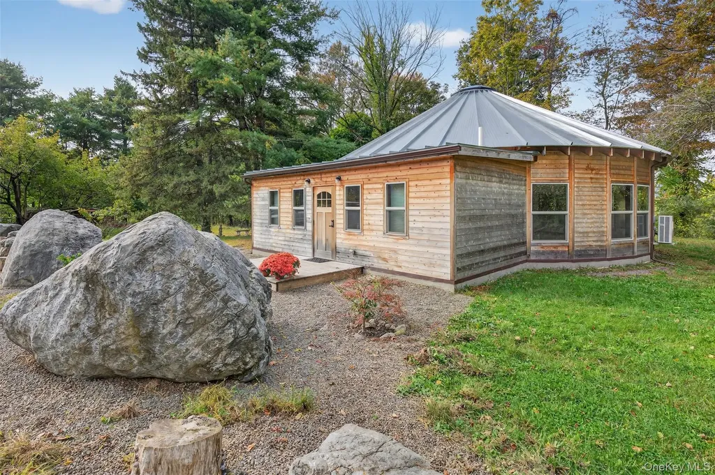 3588 Main Street Stone Ridge NY 12484