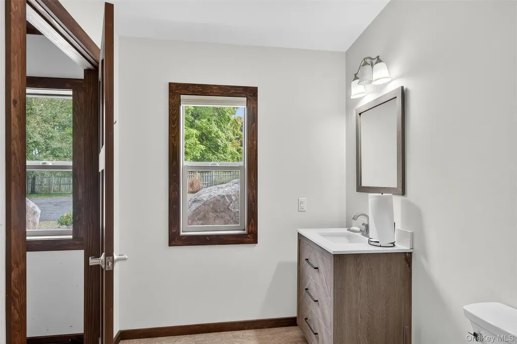 3588 Main Street Stone Ridge NY 12484