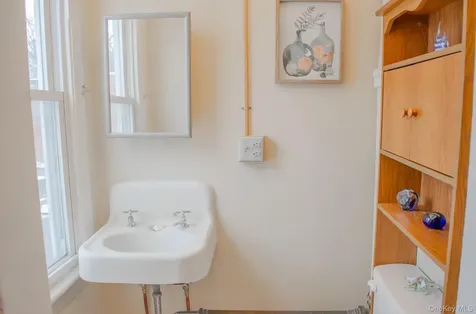 49 Gill Street Kingston NY 12401