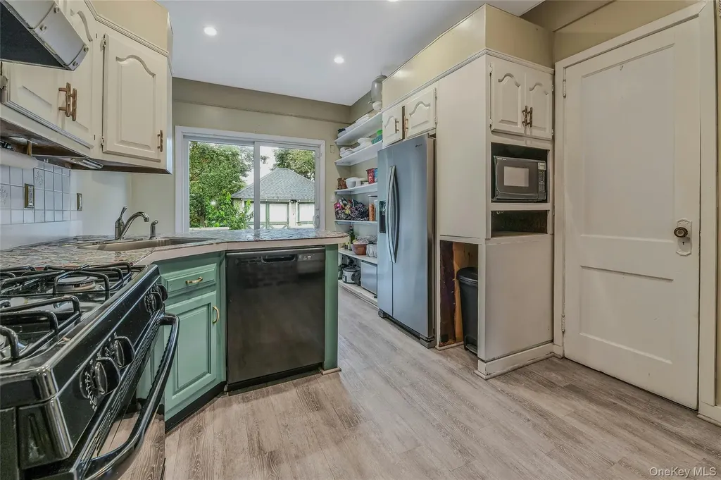 163 Jennings Avenue Patchogue NY 11772