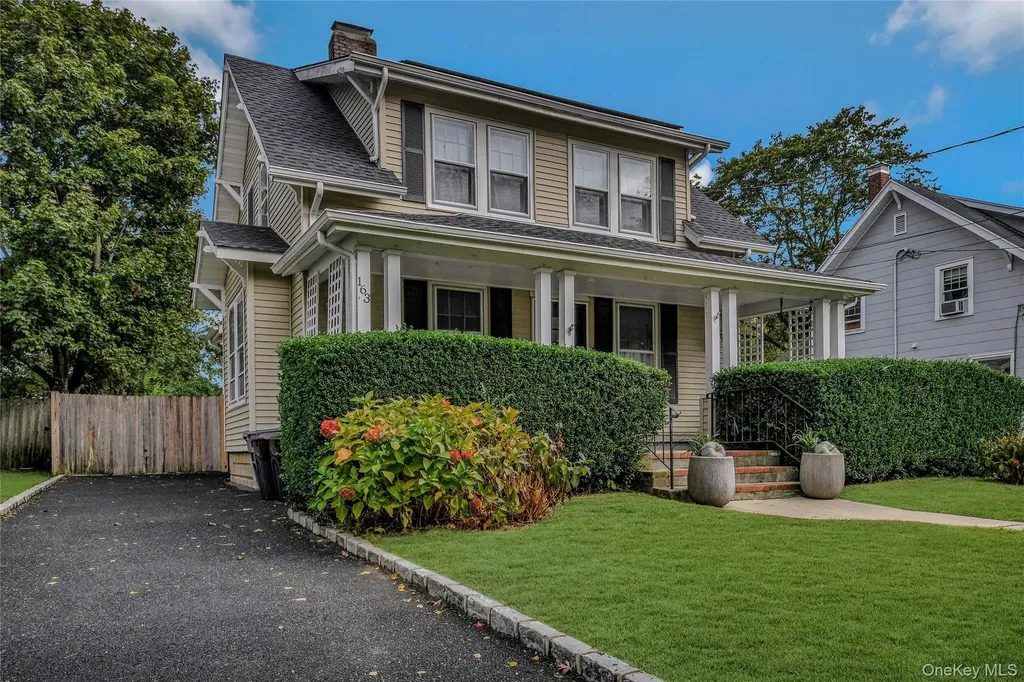 163 Jennings Avenue Patchogue NY 11772