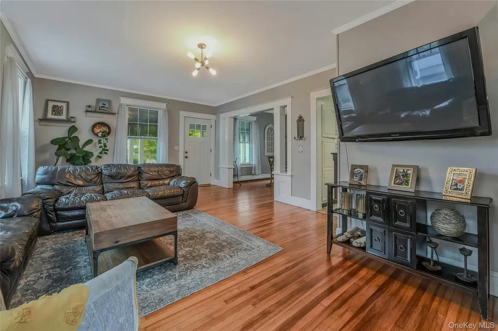 163 Jennings Avenue Patchogue NY 11772