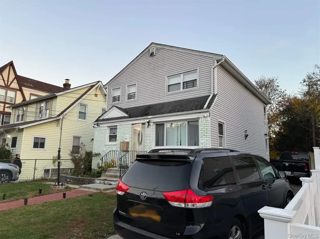 32 Stowe Place Hempstead NY 11550