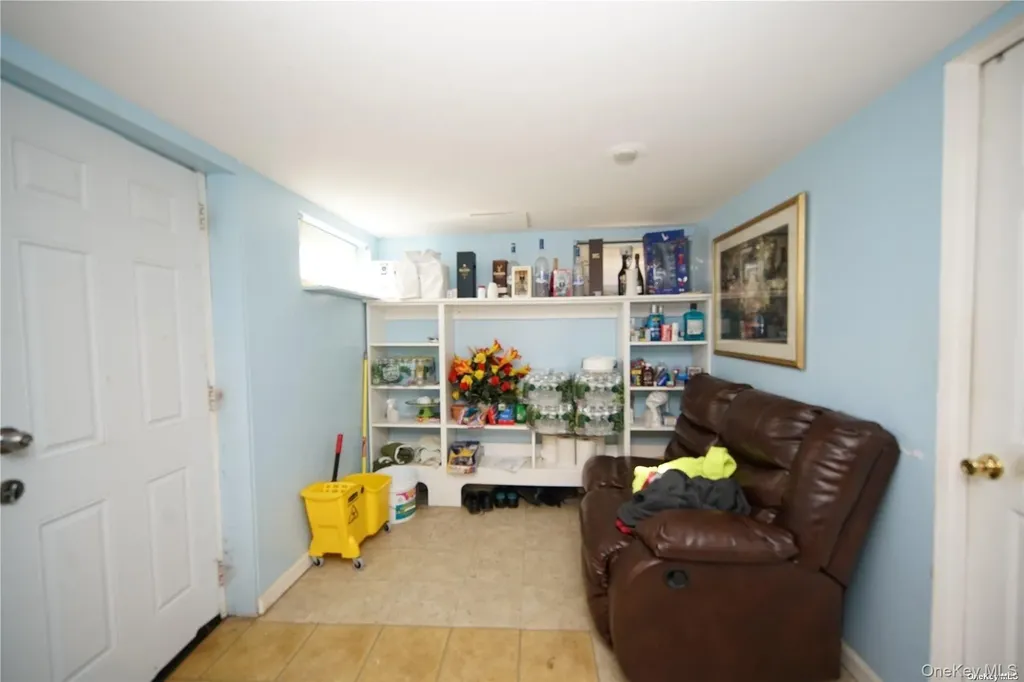 32 Stowe Place Hempstead NY 11550