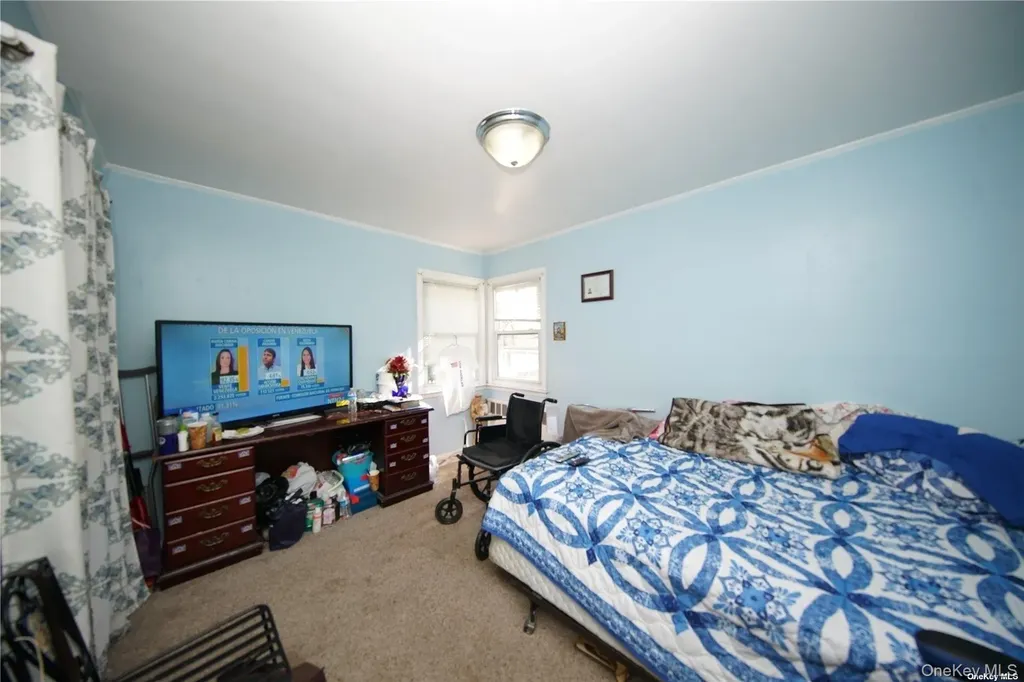 32 Stowe Place Hempstead NY 11550