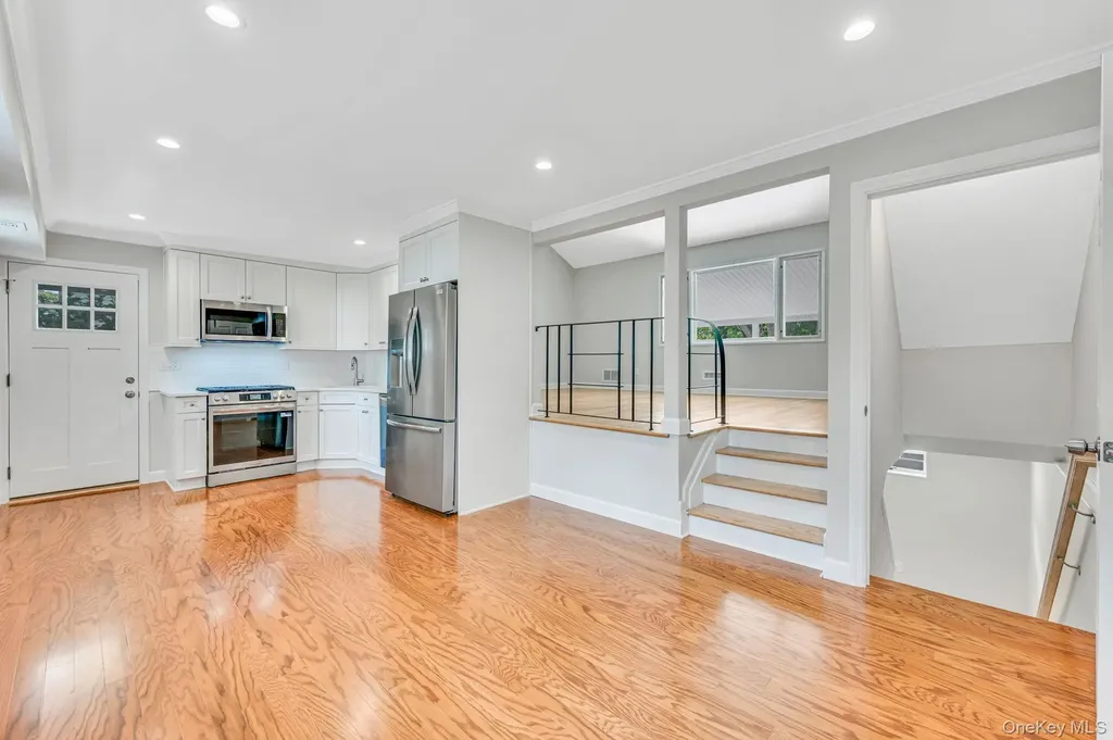 11 Lucille Lane Commack NY 11725