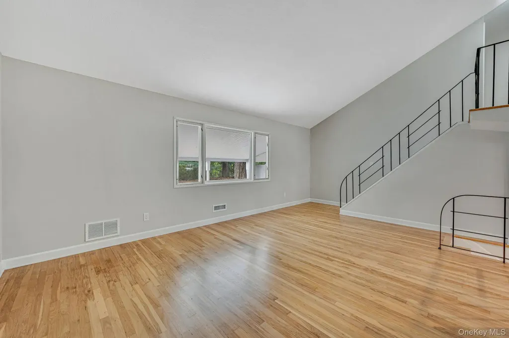 11 Lucille Lane Commack NY 11725