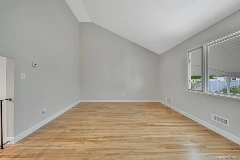 11 Lucille Lane Commack NY 11725