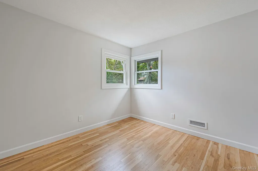 11 Lucille Lane Commack NY 11725