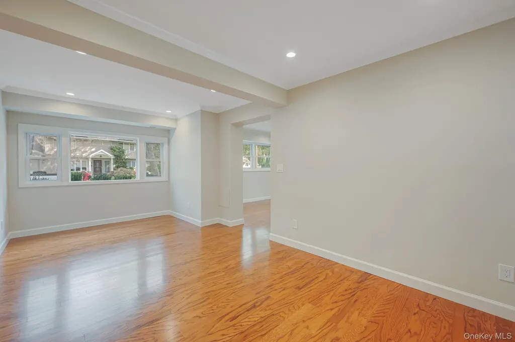 11 Lucille Lane Commack NY 11725