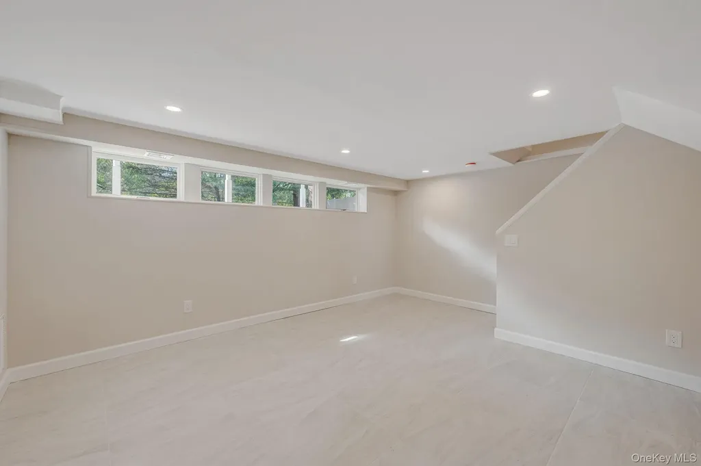 11 Lucille Lane Commack NY 11725