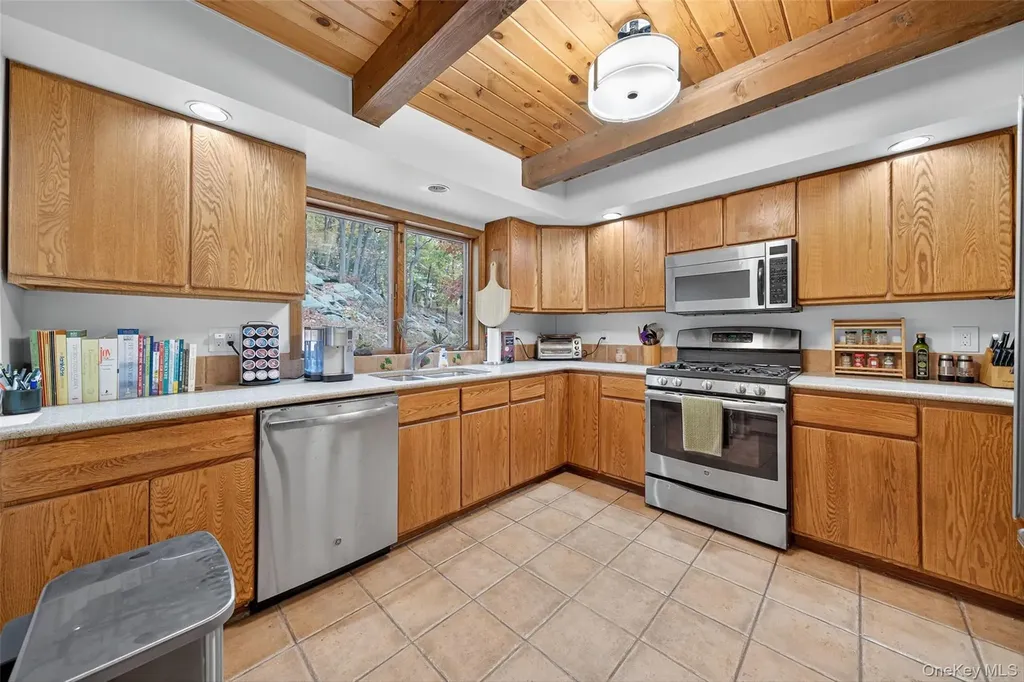18 St Thomas Place Highland Falls NY 10928