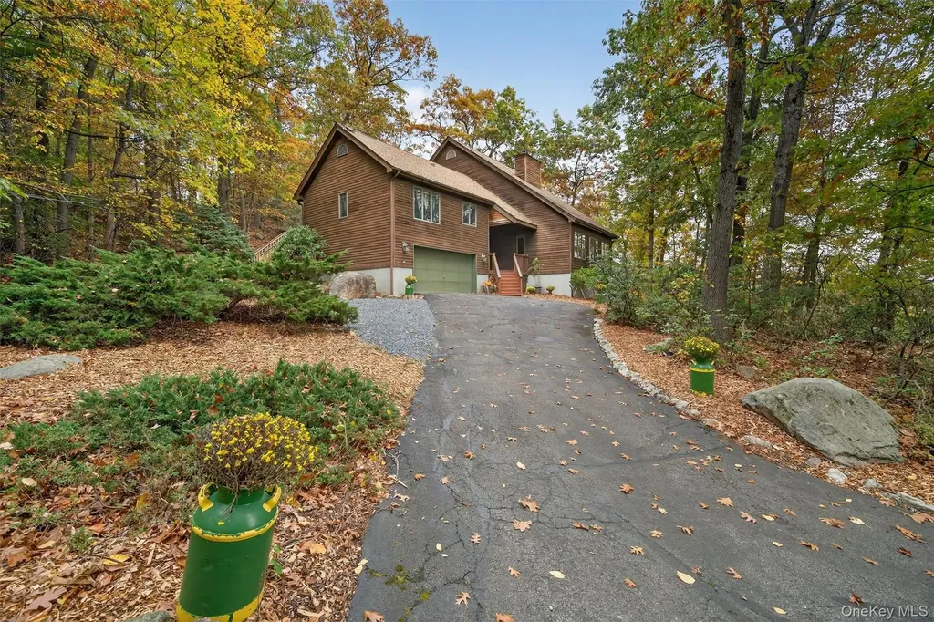 18 St Thomas Place Highland Falls NY 10928
