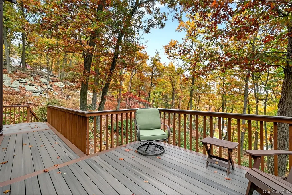 18 St Thomas Place Highland Falls NY 10928