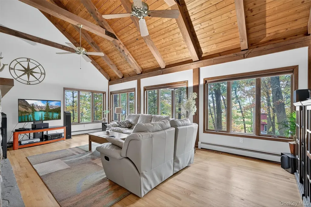 18 St Thomas Place Highland Falls NY 10928