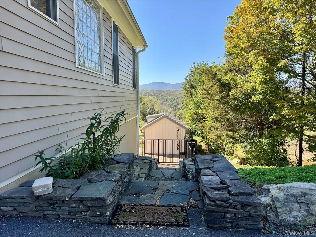 3071 Old Kings Road Catskill NY 12414