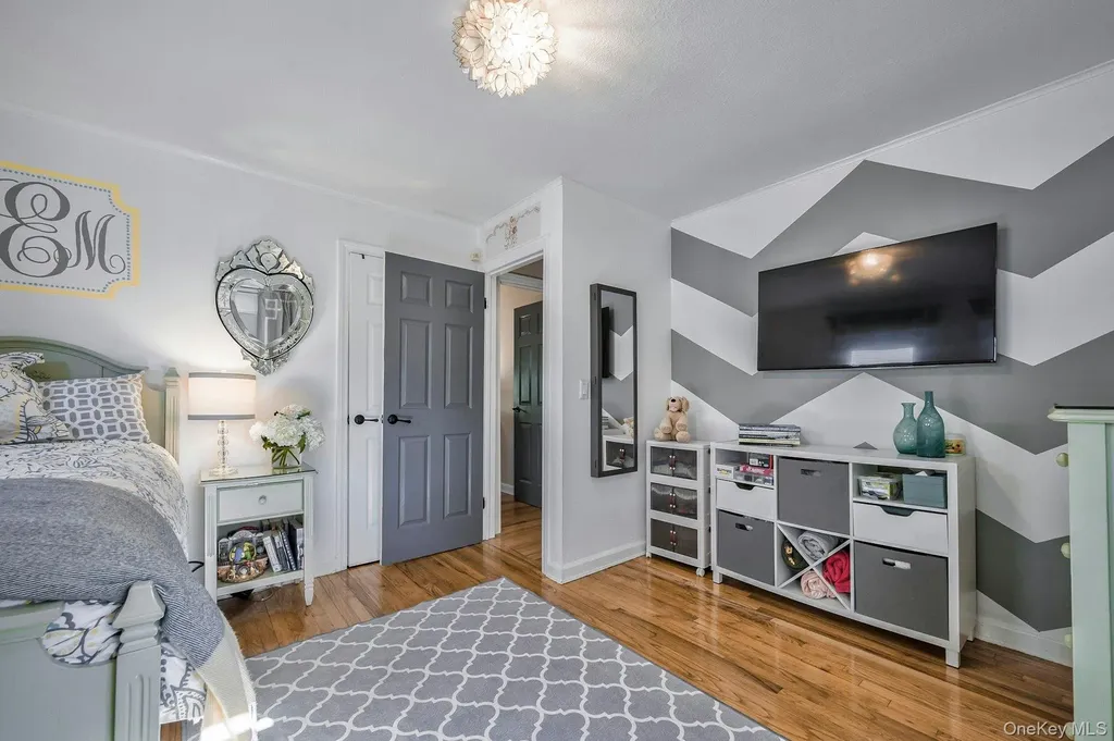 2 Overlook Drive Huntington NY 11743