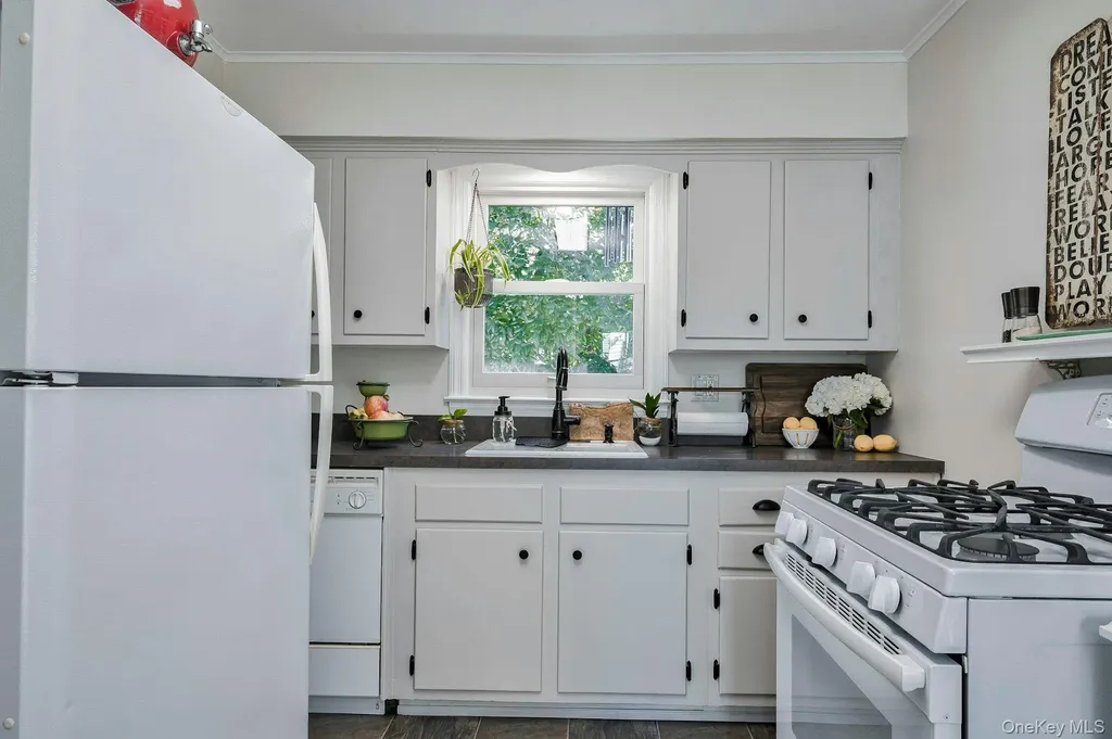 2 Overlook Drive Huntington NY 11743