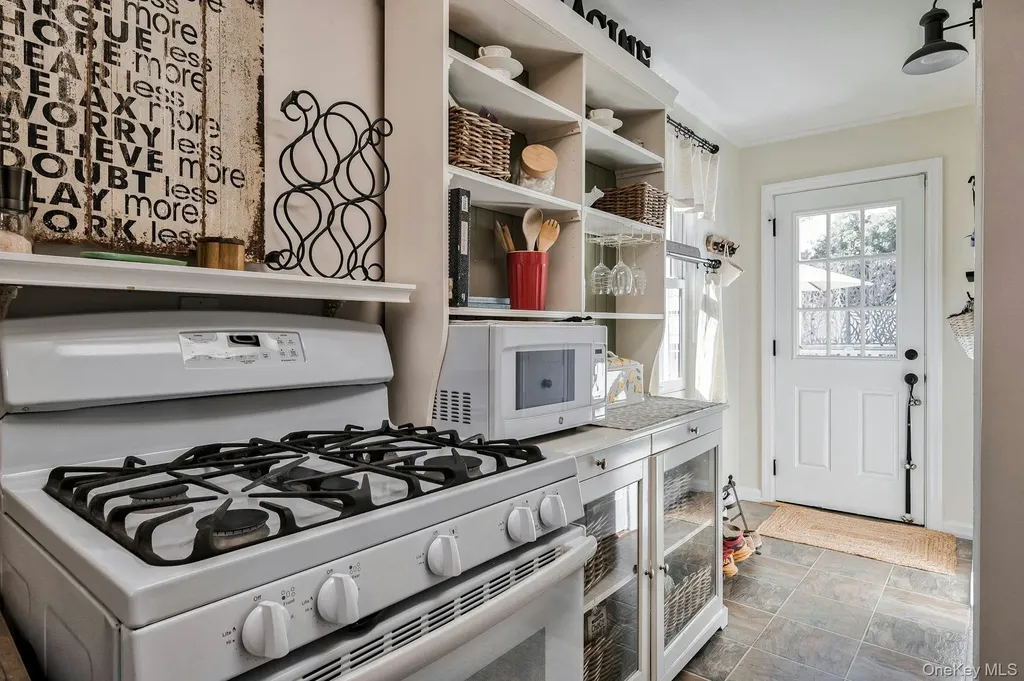 2 Overlook Drive Huntington NY 11743