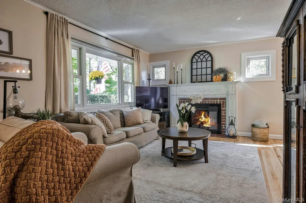2 Overlook Drive Huntington NY 11743