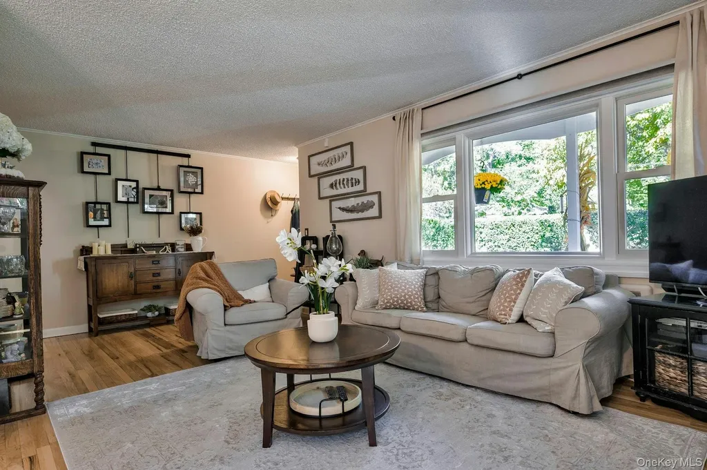 2 Overlook Drive Huntington NY 11743