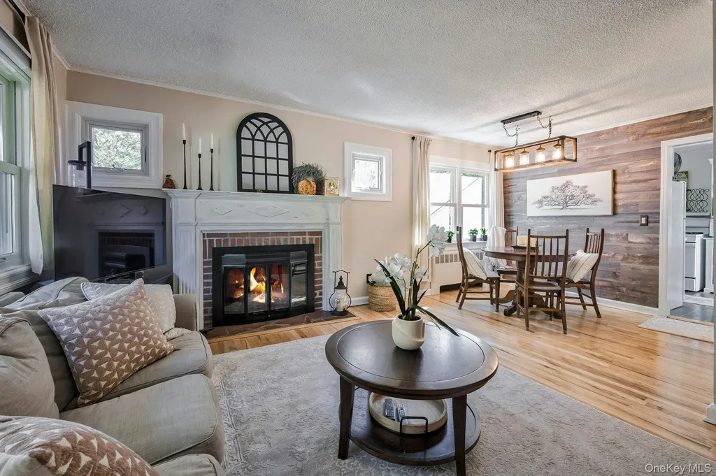 2 Overlook Drive Huntington NY 11743