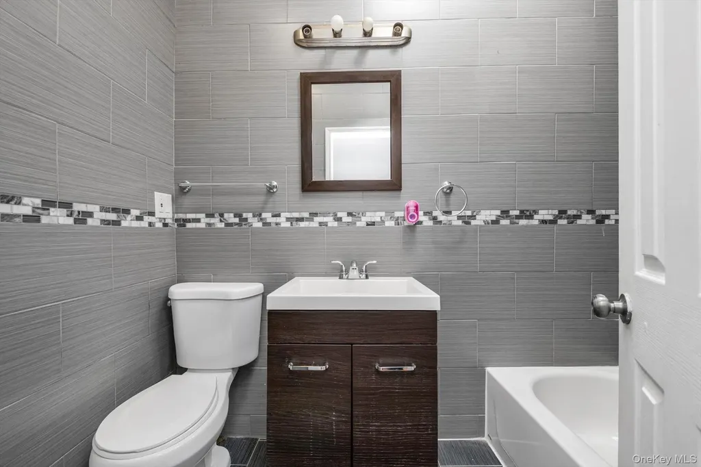197 Nichols Avenue Brooklyn NY 11208
