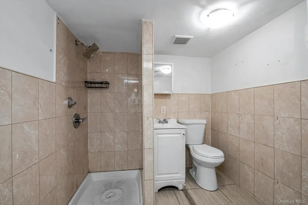 197 Nichols Avenue Brooklyn NY 11208