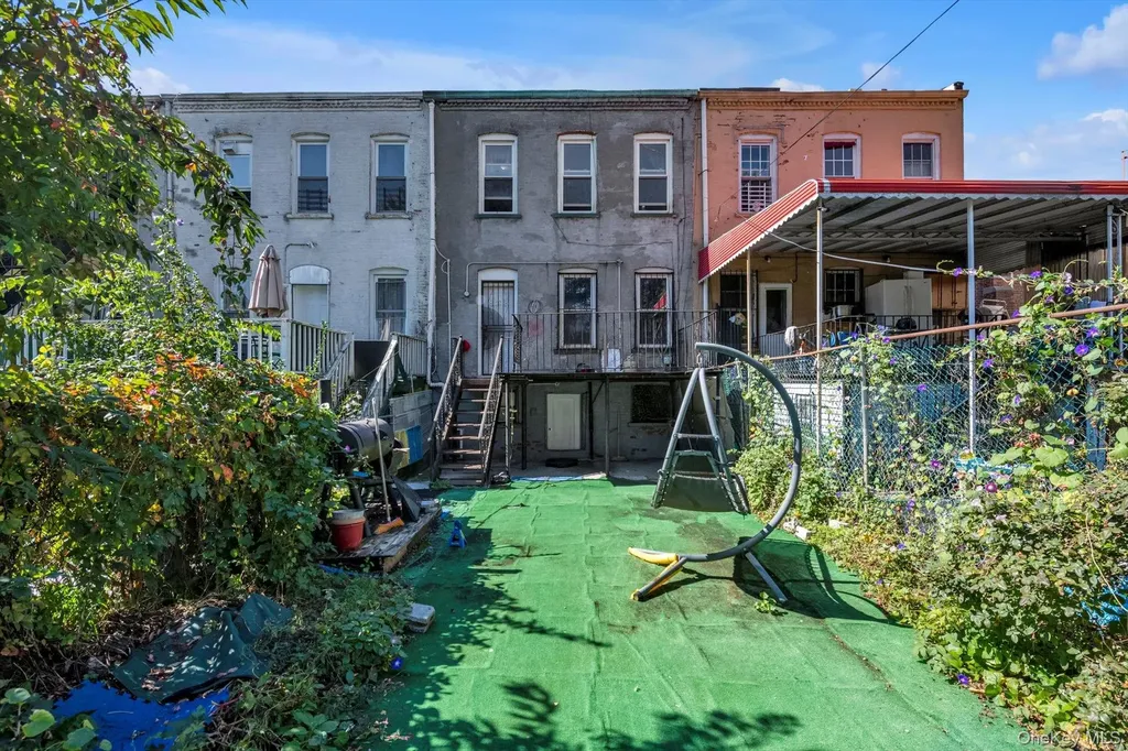 197 Nichols Avenue Brooklyn NY 11208