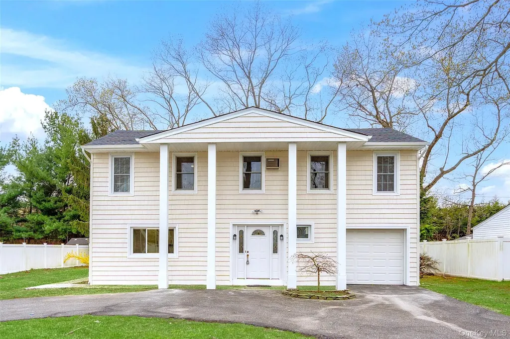 36 Pinewood Drive Commack NY 11725