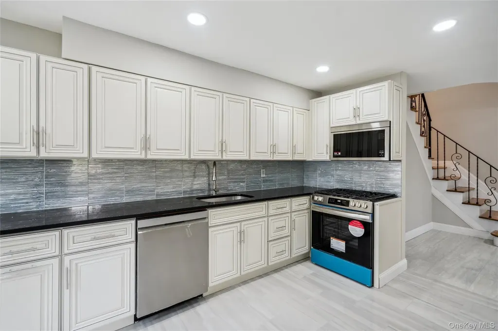 36 Pinewood Drive Commack NY 11725