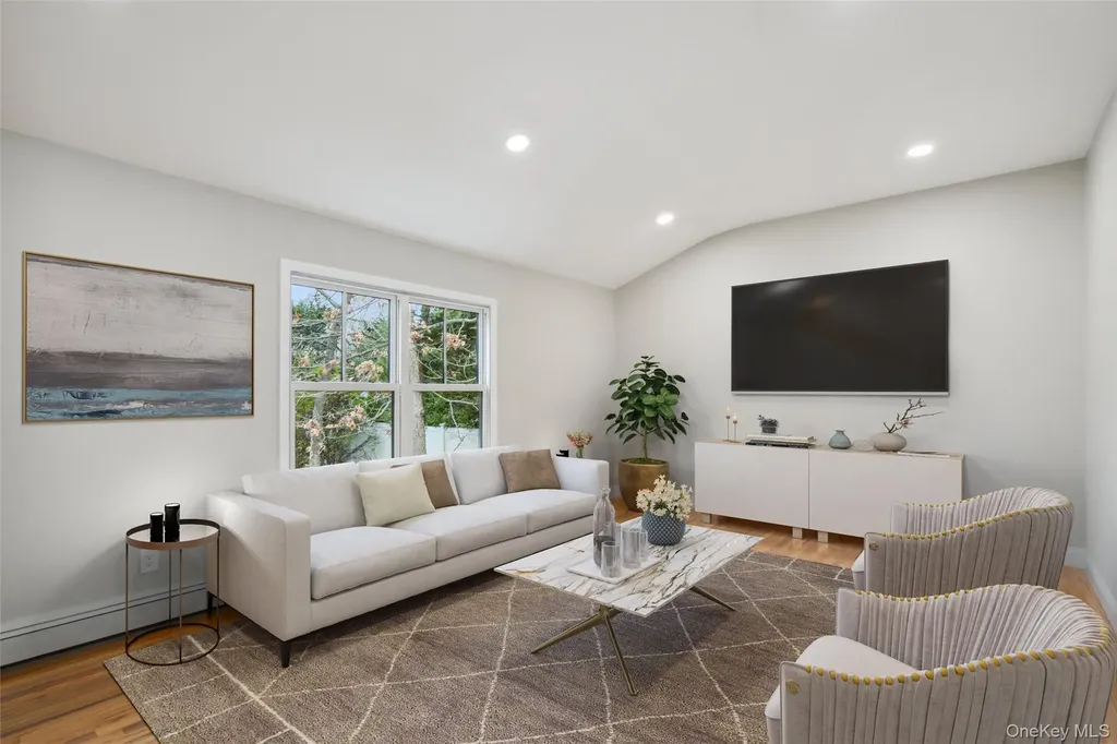 36 Pinewood Drive Commack NY 11725