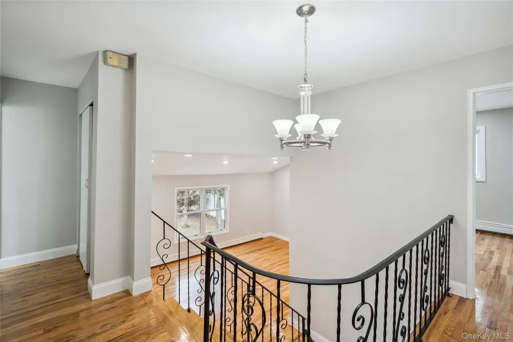 36 Pinewood Drive Commack NY 11725