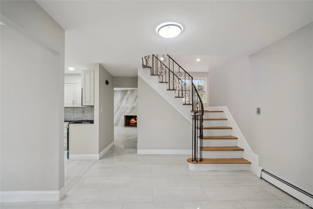 36 Pinewood Drive Commack NY 11725