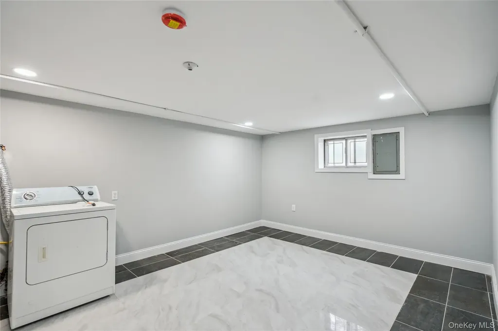 36 Pinewood Drive Commack NY 11725