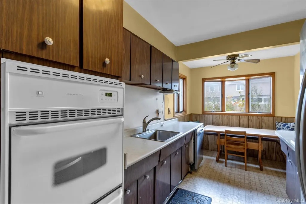 60 Hoffman Lane Blauvelt NY 10913